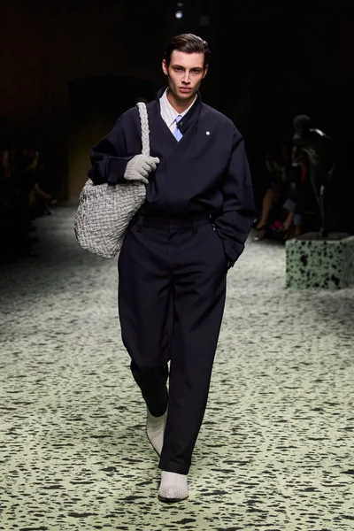 Look 62